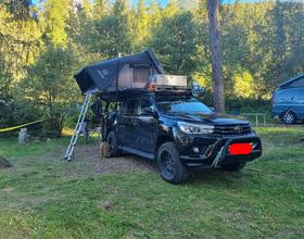 TOYOTA Hilux 2.4D-4D 4x4