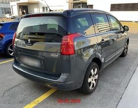 Peugeot  5008  1.6 THP Swiss Edition, 156 PS
