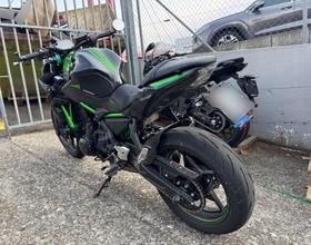 KAWASAKI Z 650 (35kW), 48 PS
