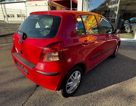 Toyota Yaris Sol, 90 PS