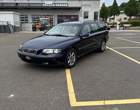 VOLVO V70 2.4 T