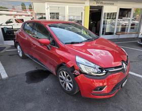 RENAULT Clio 90