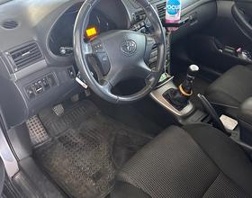 TOYOTA Avensis 2.0 DPF