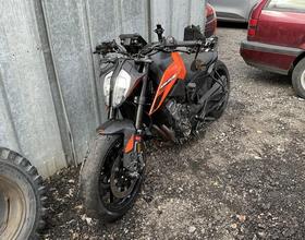 KTM 790 Duke L