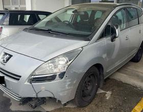 PEUGEOT 5008 2.0 HDI MPV AUT