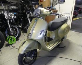 Piaggio Vespa 300 i.e.GTS 75th Anniv. ABS/ASR