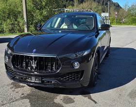 MASERATI Levante S