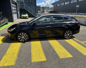 HYUNDAI i30 1.6 CRDi Vertex Wagon