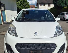 PEUGEOT 107 1.0i