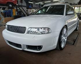 AUDI RS4 B5