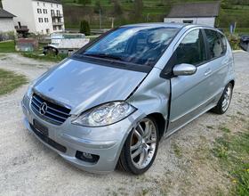 MERCEDES-BENZ A 200 Turbo