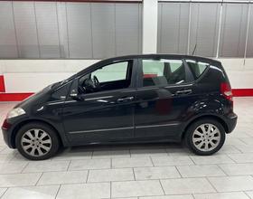 MERCEDES-BENZ A200 CDI